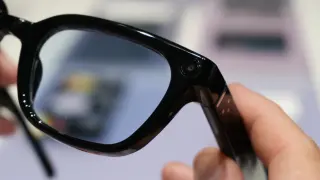 Samsung pitches smartphone-grade, comfort-focused smart glasses to outpace Meta