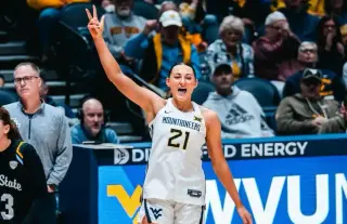 Tennessee Lands Sharpshooter Forward Riley Makalusky from WVU