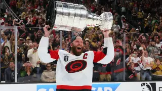 Hurricanes clinch second Stanley Cup with 3-0 Game 6 win