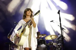 Ella Langley’s Choosin’ Texas Extends Hot 100 No. 1 Run to 22 Weeks