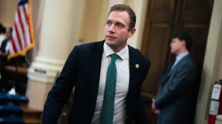 GOP nerves rise as ethics probes threaten key House races