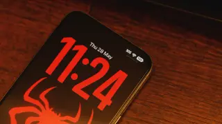 The Tiny Lock-Screen Line Is Your iPhone's Control Center Indicator