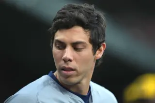 Brewers Brace for IL Hit as Yelich Exits With Hamstring Tightness
