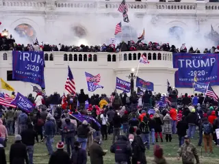 Judge Dismisses Jan. 6 Seditious Conspiracy Charges Against Four Proud Boys Amid Trump Pardons