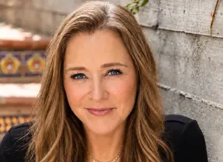 Camryn Manheim Cast as Twisted Therapist in 9-1-1: Nashville Season 2