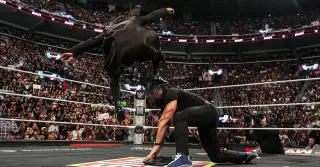 Reigns vs. Rollins Steals a Tepid Raw Ahead of SummerSlam