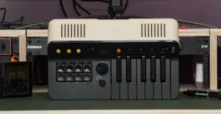 Orchid: retro-styled chord organ built for quick songwriting