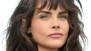 Delevingne Reveals Romantic Past with Amber Heard on Louis Theroux Podcast