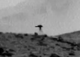 Mars Jellyfish: A Tiny Pixel Artifact in Curiosity’s Image