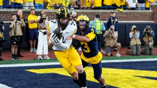 Iowa Stuns Michigan 20-19 with Final-Play Touchdown in Big Ten Opener
