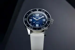 Eska Amphibian 250 debuts Blue Dolphin dial with updated bezel