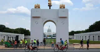 Vanity Monument on the Mall: Trump’s 250-Foot Arch Sparks Backlash
