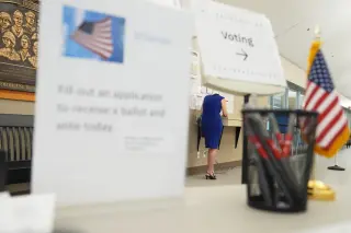 Midterm kickoff: early voting opens as election tensions mount