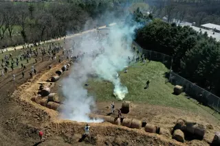 Wisconsin beagle facility protest erupts into police clash with tear gas