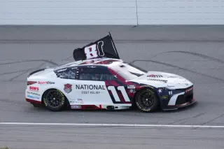 Hamlin’s Michigan triumph honors Busch as he ties him on Cup win list