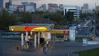 Bipartisan Congress moves to block Trump’s Russian diesel deal as Ukraine faces intelligence cuts