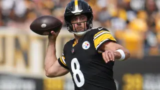 2026 NFL Week 4: Bleacher Report Experts Back Road Favorites and Big Spreads