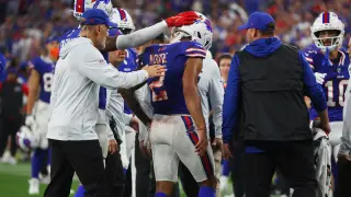 DJ Moore Injured, Bills’ receiving core faces fantasy reshuffle as Kincaid rises