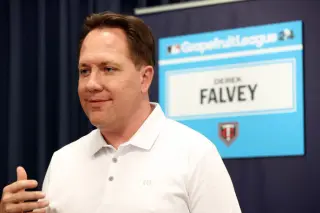 Mets Move to Hire Derek Falvey as Front Office Advisor Amid Stearns Support
