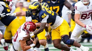 Underwood Guides Michigan to 17-10 Win Over Oklahoma