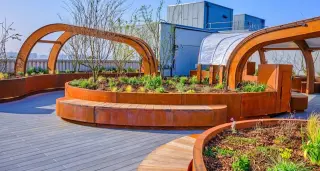 UK’s First Rooftop ICU Garden Lets Critical Care Patients Experience Outdoors Without Disconnecting From Care