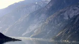 Alaska’s Tracy Arm Landslide Sparks a 481-Meter Tsunami, Raising Climate-Hazard Warnings