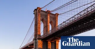 NYPD shoots man on Brooklyn Bridge cables during knife threat