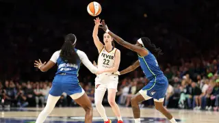 Caitlin Clark’s Career-Low Performance and Aliyah Boston Injury Drop Indiana Fever to No. 6 Seed
