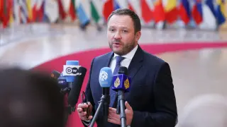 Estonia says Putin uses Trump peace push to stall Ukraine, urges tougher pressure
