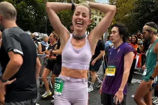 Amber Heard Completes First Half Marathon in San Sebastian, Spain
