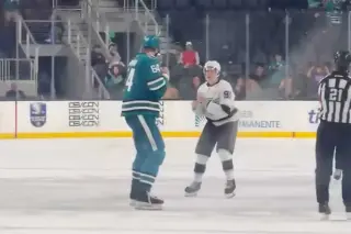 Size makes a splash: 7-foot-1 Sharks prospect Karmanov stuns in rookie camp with fight and presence