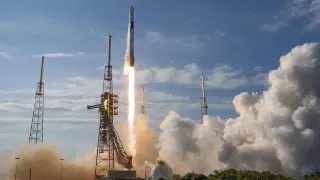 SpaceX CRS-35 Launches Final ISS Solar Arrays and Medical Experiments
