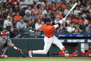 Astros Lose Peña and Imai to IL, Triggering Early-Season Shuffle