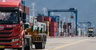 China’s September Trade Surplus Hits Record High as Export Surge Outpaces Imports