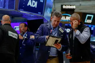 Dow Records on Iran Peace Hopes as SpaceX, AMD Drag Nasdaq