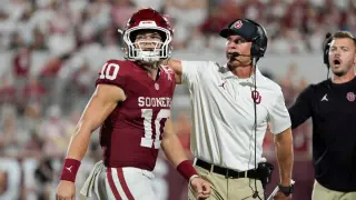 Crowd Noise Spurs OU QB to 53-Yard TD Amid Offense Woes