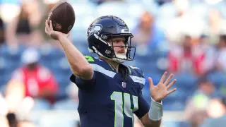 Seahawks' Darnold Faces 3–6 Week Absence on Unique Glute Injury, Return Timeline Unclear