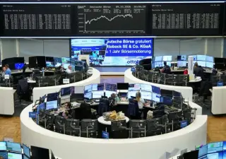 Equities Ignore Oil Volatility as Focus Shifts to Q3 Earnings