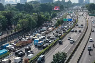 Indonesian Highway Crash Kills 13, Including Wedding Guests