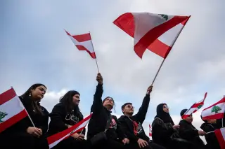 Arab American Voters Swing to Democrats in 2026 Midterms, Poll Finds