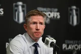 Arizona State Moves to Hire NHL Assistant Dave Hakstol as Interim Hockey Coach
