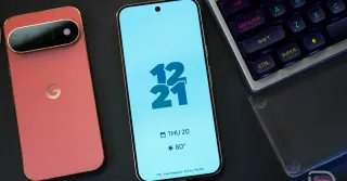 Pixel 11 Adds Charge Screen Saver and Expanded Clock Options