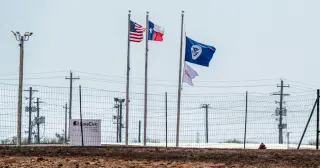 Texas judge frees detained immigrant family after 10-month hold