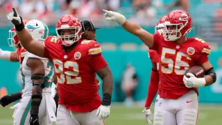 Chiefs defense rallies after Spagnuolo's halftime 'heart check' to beat Dolphins 24-10
