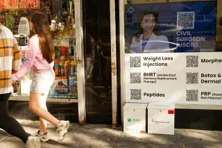 Unregulated Peptide Boom: Users Report Severe Side Effects Amid Regulatory Shift