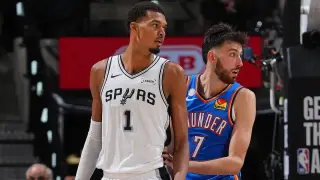 Thunder Defeat Spurs 116-104 as Holmgren Dominates Wembanyama in Season Opener