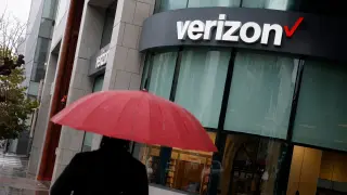 Verizon Cell Service Outage Impacts Thousands Across U.S.