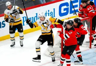 Penguins at a crossroads as Malkin and Crosby futures loom