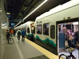 Latch glitch derails Seattle light rail as World Cup crowds overwhelm transit