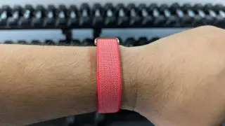 Fitbit Air Edges Oura Ring 4 in Screenless Wellness Showdown